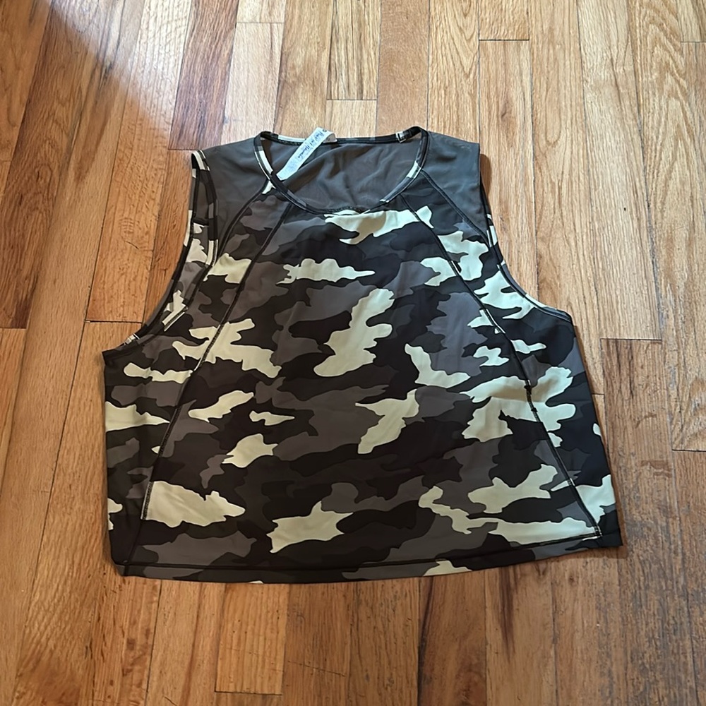 green camo lululemon tank